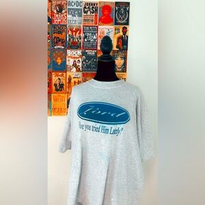 ✨VINTAGE JESUS TEE!✨